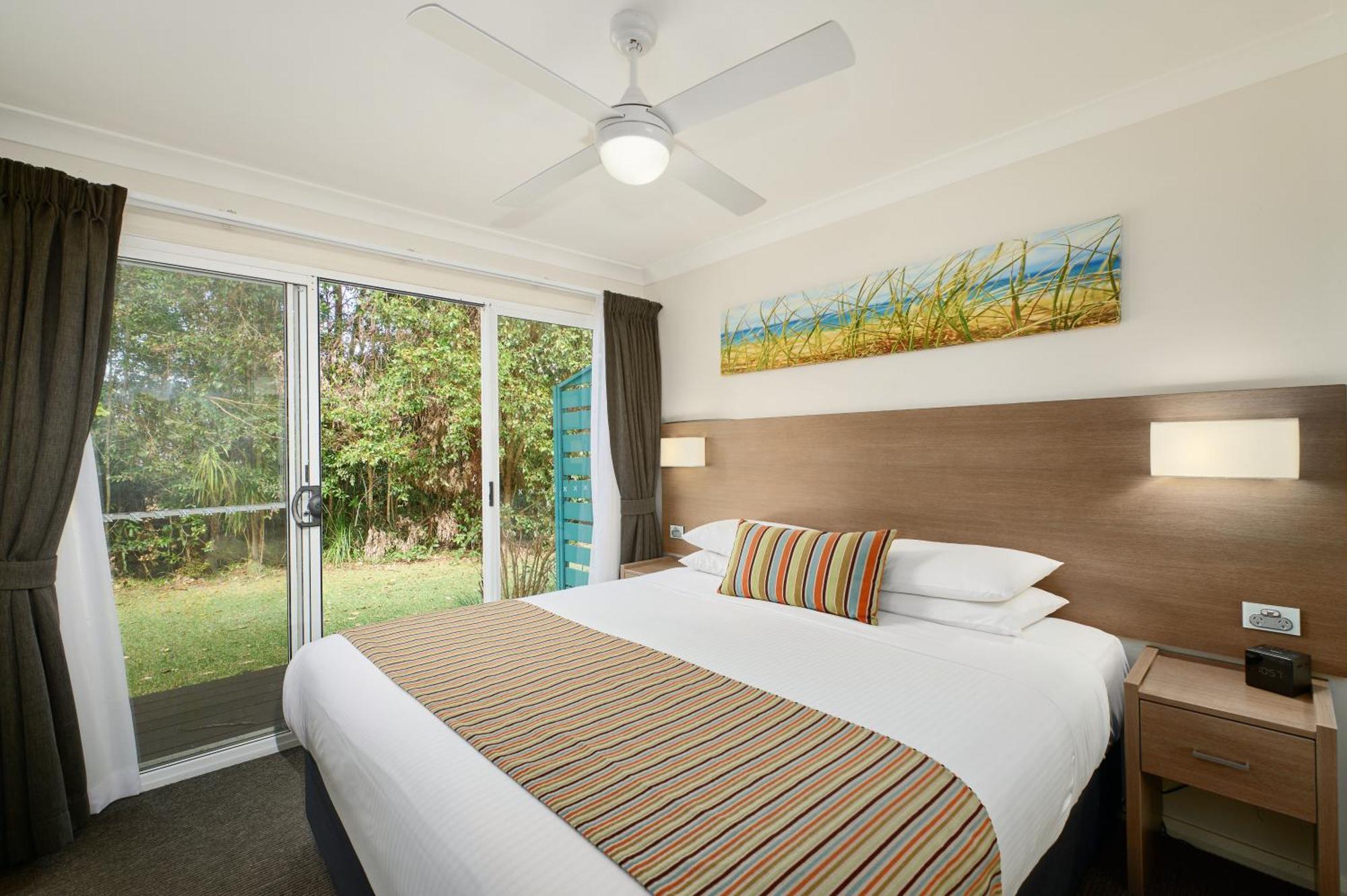 Flynns On Surf Beach Villas Порт Макари Екстериор снимка