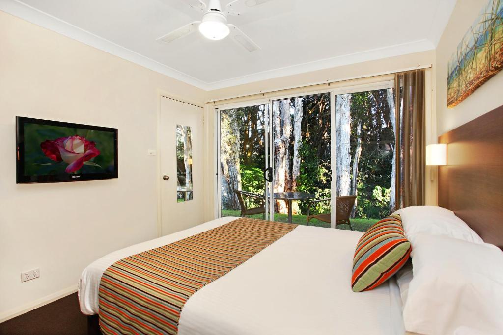 Flynns On Surf Beach Villas Порт Макари Екстериор снимка